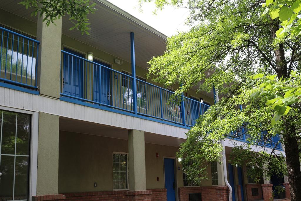 Magnolia Bay Hotel & Suites Jonesboro Eksteriør billede