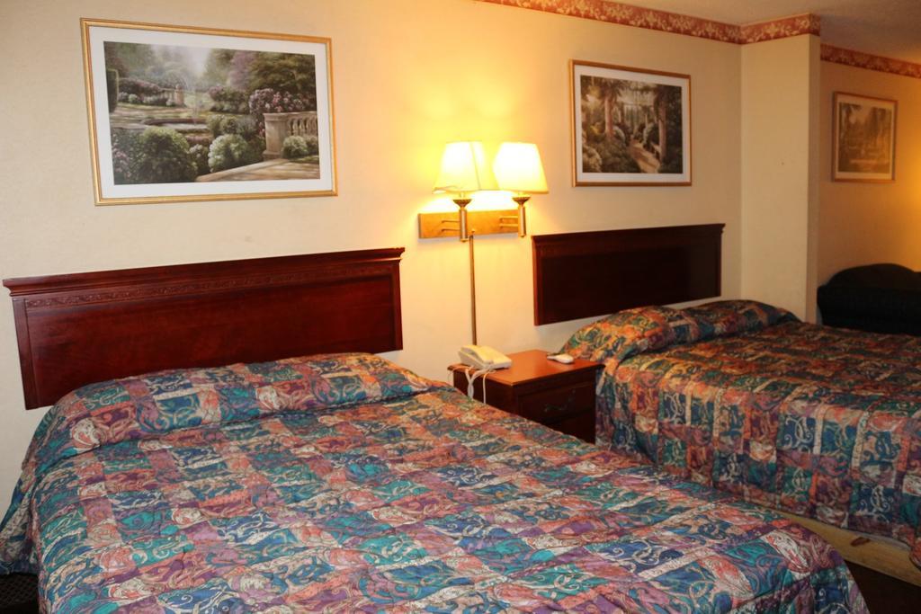 Magnolia Bay Hotel & Suites Jonesboro Eksteriør billede