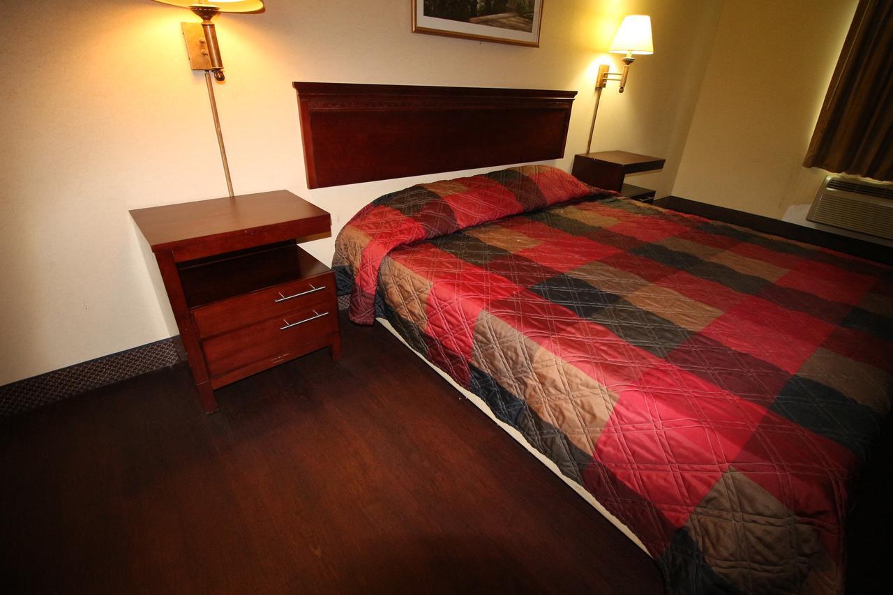 Magnolia Bay Hotel & Suites Jonesboro Eksteriør billede